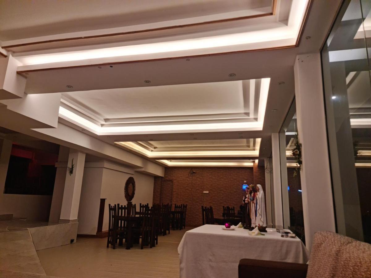 Top Rich Hotel 努沃勒埃利耶 外观 照片